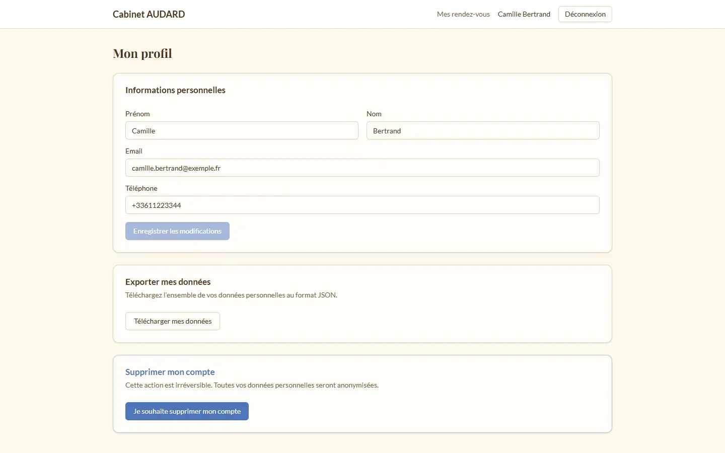 Export de ses données et suppression de compte, sans démarche par courriel.
